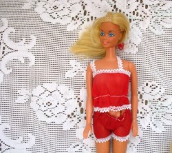 barbie red dot main view_01